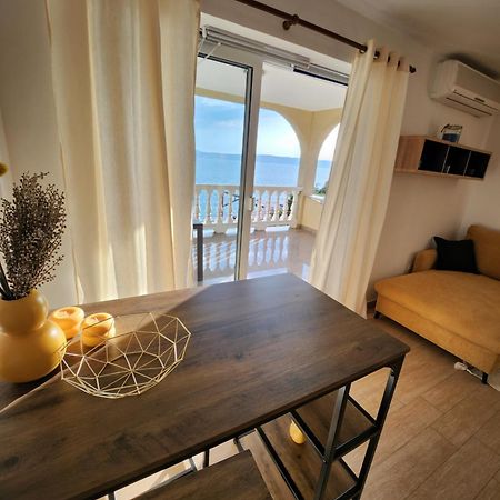 Lucija Appartement Karlobag Buitenkant foto